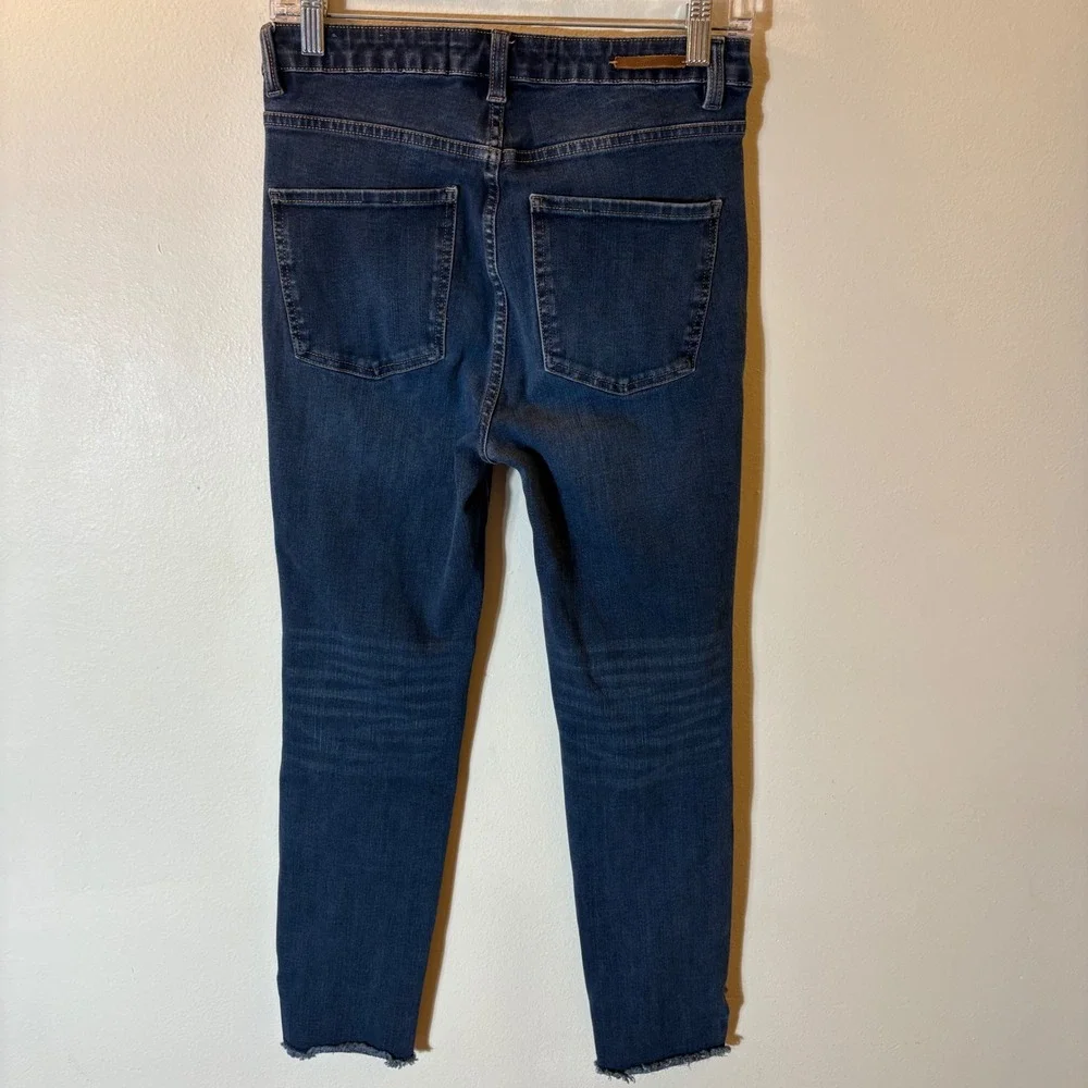Soft Surroundings‎ Asymmetric Raw Hem Ankle Distressed Jeans Size 4